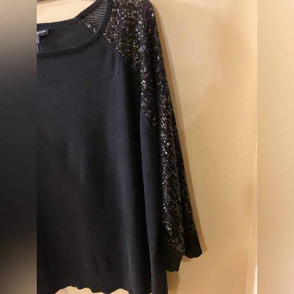 Cable & Gauge black crewneck sweater with sequences on sleeves - 2X (plus) -NWT - Picture 7 of 14